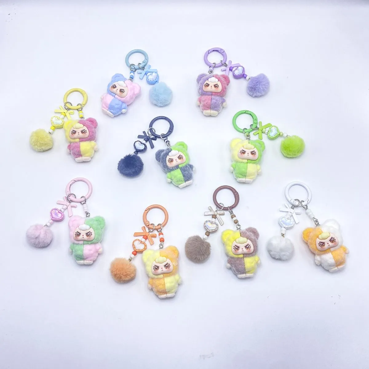 Color-Block Flocked Cartoon Plush Figure – DIY Car Dashboard Ornament, Phone Lanyard Charm & Bag Pendant, Cute Keychain Accessory
